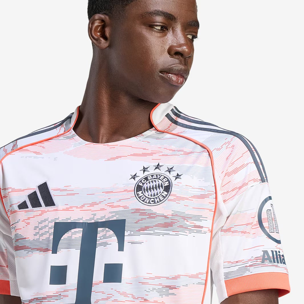 Maillot adidas Bayern de Munique 2025/26 II Fan