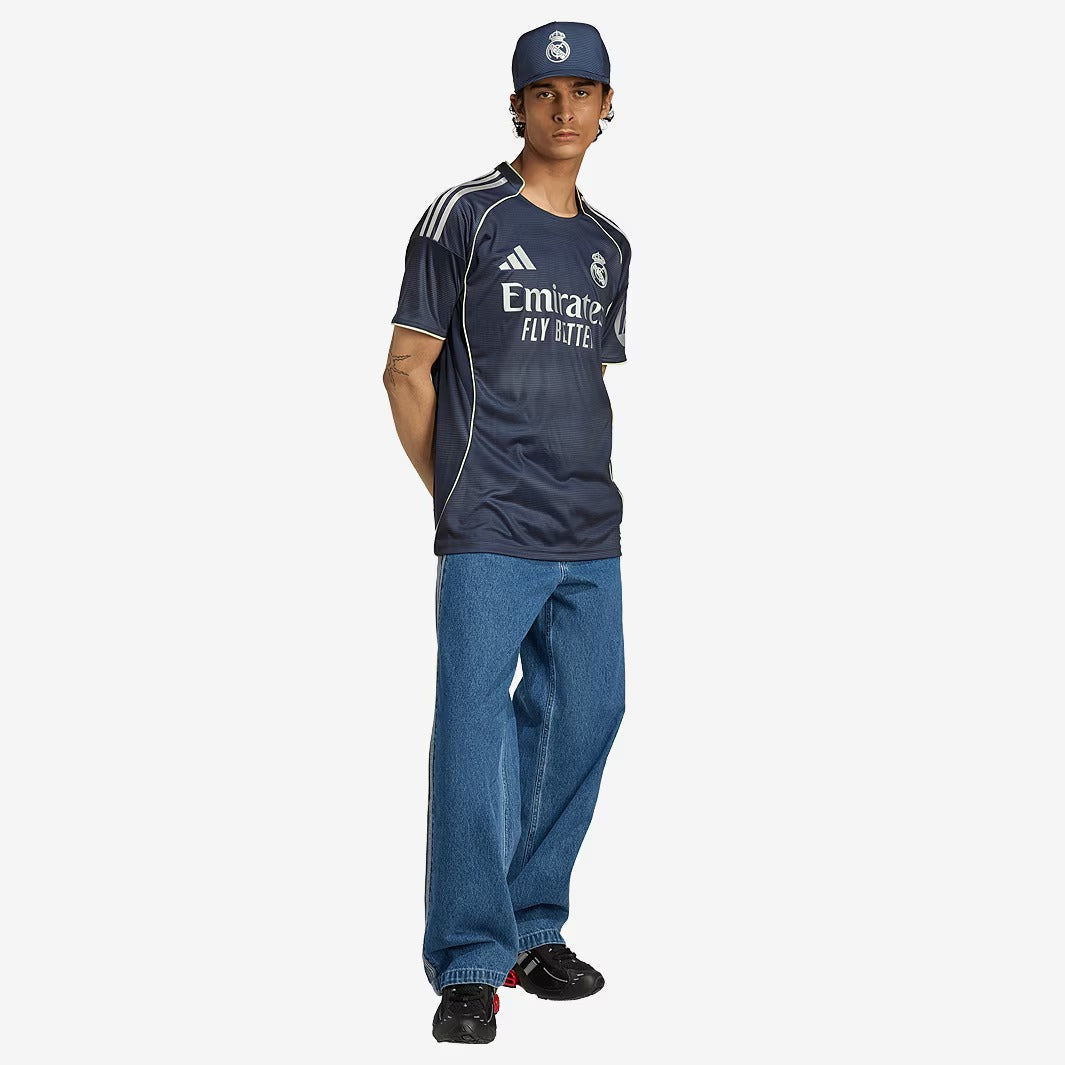 Maillot adidas Real Madrid 2025/26 II Fan