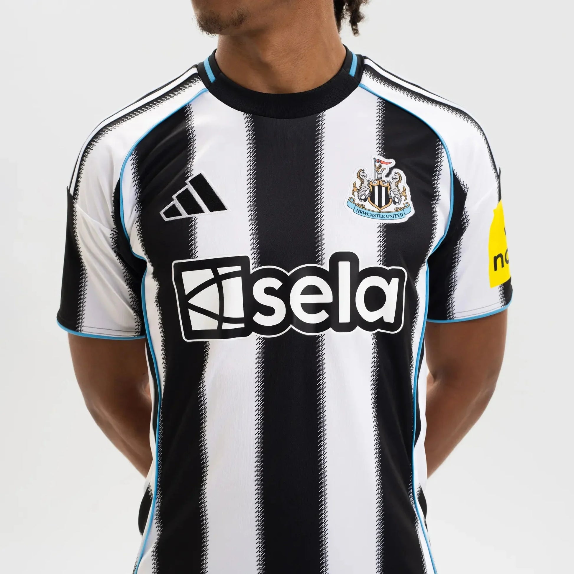 Maillot adidas Newcastle 2025/26 I Fan