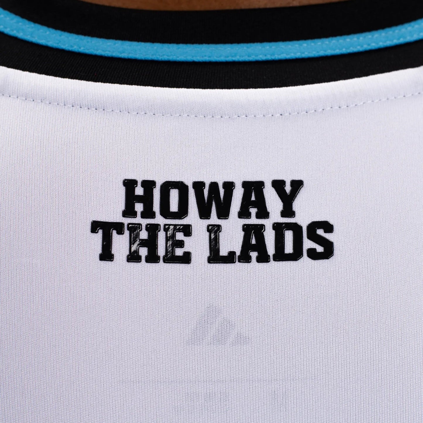 Maillot adidas Newcastle 2025/26 I Fan