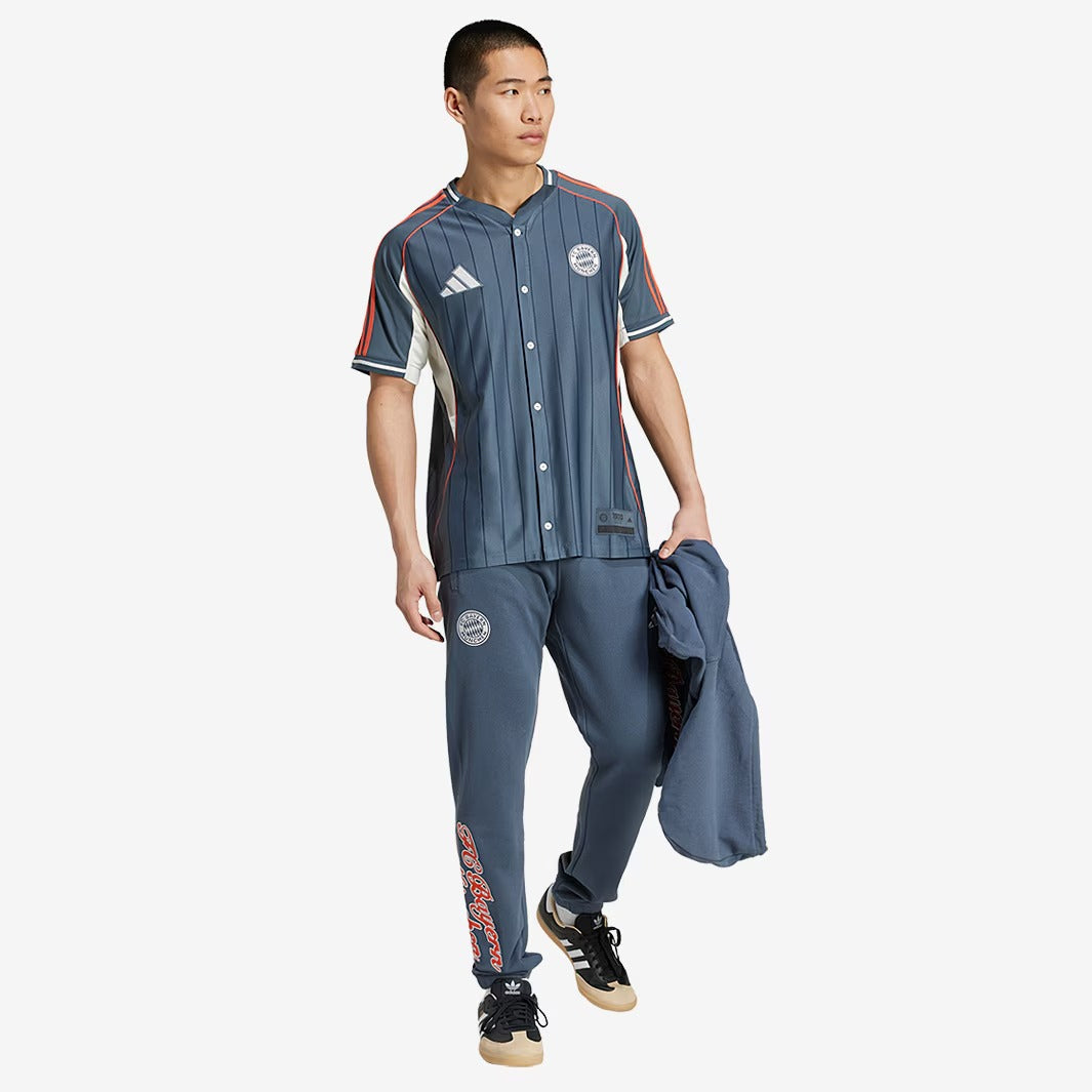 Maillot adidas Bayern de Munique 2025/26 Baseball Trikot