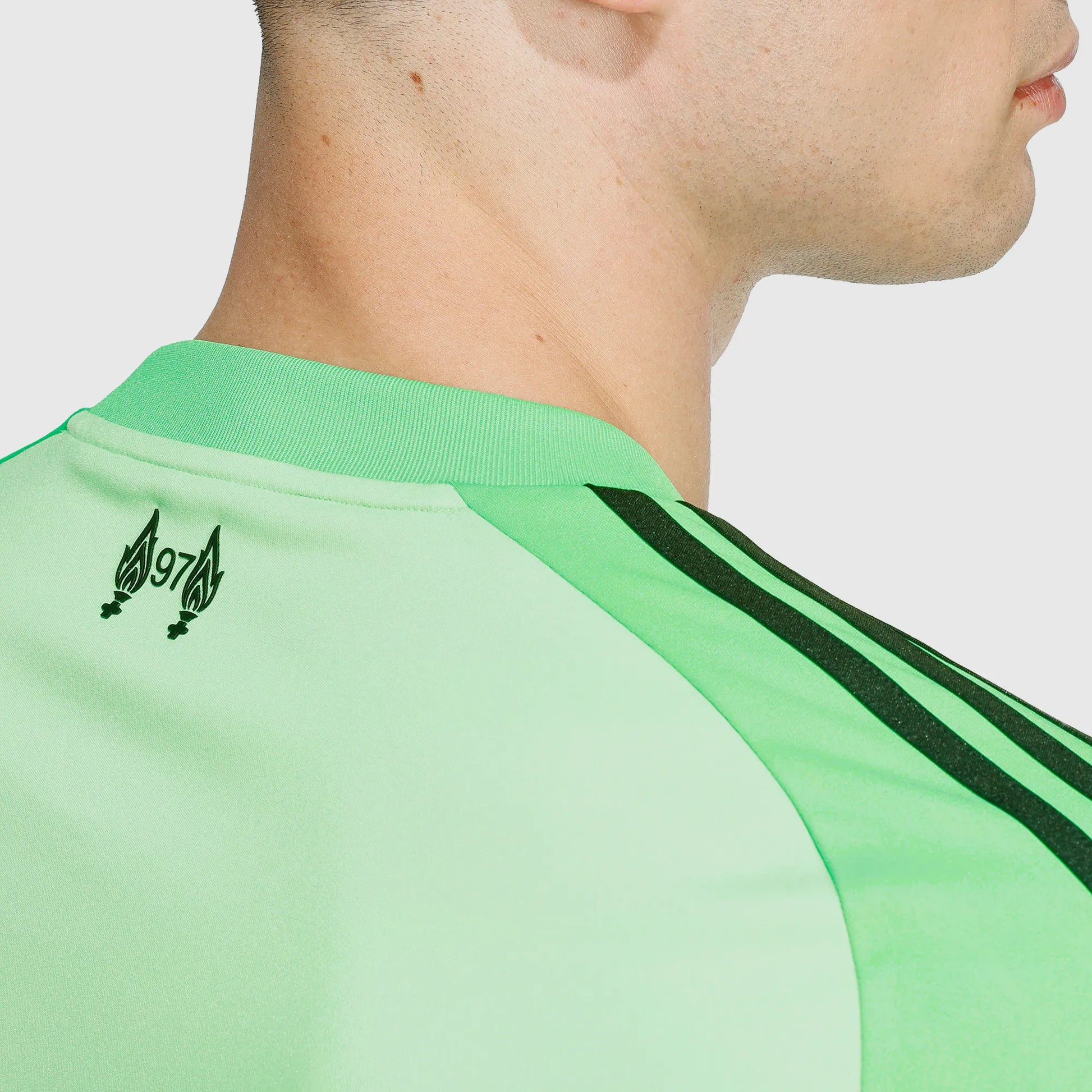 Maillot adidas Liverpool 2025/26 Goleiro I